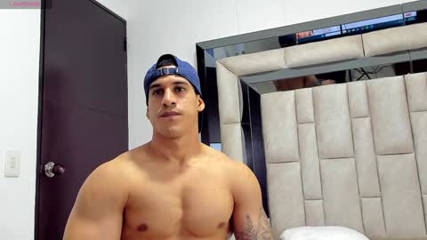 duran_dhikol1 online show from 22, 12, 2024