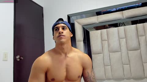 duran_dhikol1 online show from 26, 1, 2025