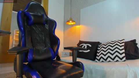 DUSAN  GREY online show from 4, 3, 2026