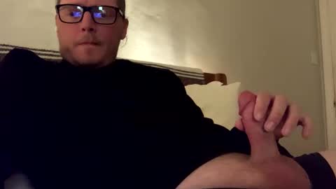 Snapshot of dustborn chatting on 12, 12, 2024 DUSTBORN online show from 12, 12, 2024