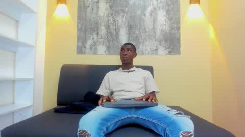 DUSTIN online show from 15, 12, 2025