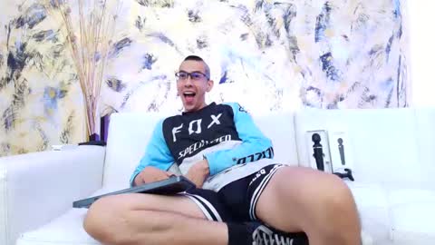 Dustin Dollin online show from 22, 1, 2025