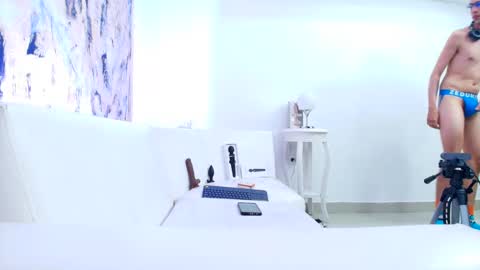 Dustin Dollin online show from 4, 2, 2025