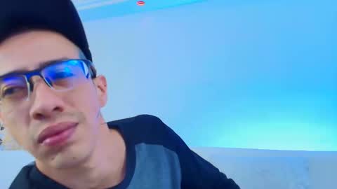 Snapshot of dustindollin_ chatting on 24, 3, 2026 Dustin Dollin online show from 24, 3, 2026