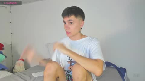 Snapshot of dustinlevine chatting on 4, 1, 2025 Dustin Levy online show from 4, 1, 2025