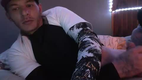 dustinwyant1983 online show from 14, 11, 2025