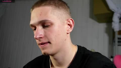 Dustyn online show from 17, 2, 2025