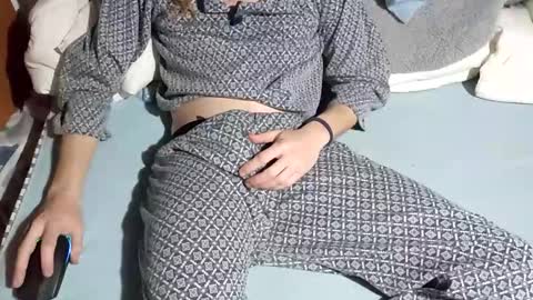 Snapshot of dv3nd3 chatting on 13, 1, 2026 dv3nd3 online show from 13, 1, 2026