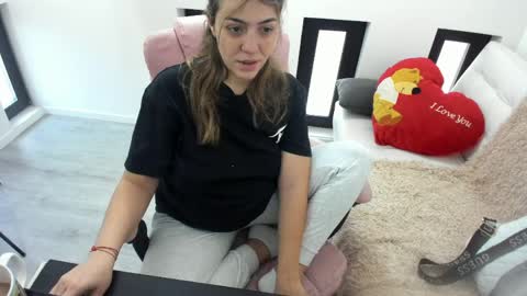 dayana online show from 10, 4, 2026