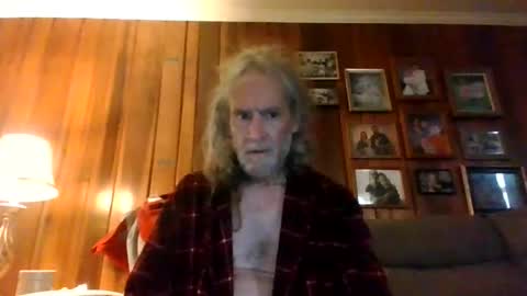 Snapshot of dyankee68 chatting on 16, 11, 2025 dyankee68 online show from 16, 11, 2025