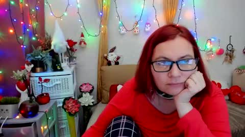 Snapshot of dyannelovee chatting on 5, 1, 2025 Dyanne online show from 5, 1, 2025