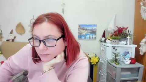 Snapshot of dyannelovee chatting on 12, 2, 2025 Dyanne online show from 12, 2, 2025