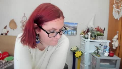 Snapshot of dyannelovee chatting on 25, 2, 2025 Dyanne online show from 25, 2, 2025