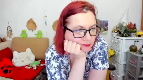 Snapshot of dyannelovee chatting on 12, 3, 2025 Dyanne online show from 12, 3, 2025