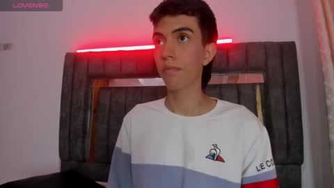 Snapshot of dylan_2005 chatting on 8, 11, 2025 Dylan online show from 8, 11, 2025