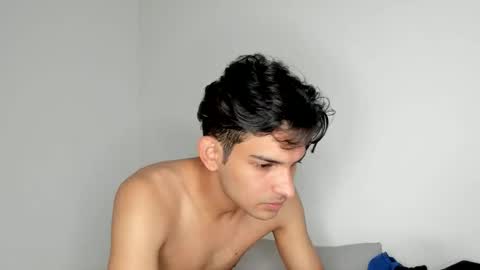 Snapshot of dylan_hoot chatting on 20, 11, 2025 Dylan online show from 20, 11, 2025