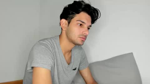 Snapshot of dylan_hoot chatting on 4, 12, 2025 Dylan online show from 4, 12, 2025