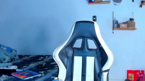 Dylan online show from 8, 4, 2026