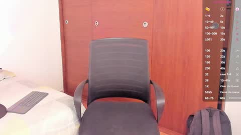 Snapshot of dylan_spencer chatting on 2, 2, 2025 Bryan model independient online show from 2, 2, 2025