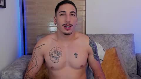 Snapshot of dylan_spencer chatting on 22, 11, 2025 Bryan model independient online show from 22, 11, 2025