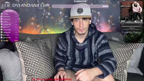 Snapshot of dylandaniel69 chatting on 5, 12, 2024 Dylan Daniel 7.8 online show from 5, 12, 2024