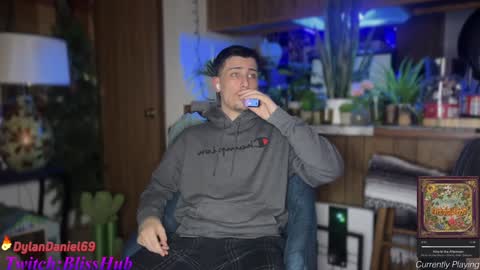 Snapshot of dylandaniel69 chatting on 24, 12, 2024 Dylan Daniel 7.8 online show from 24, 12, 2024