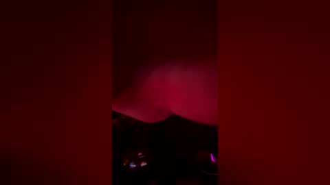 Dylan Daniel 7.8 online show from 15, 6, 2026