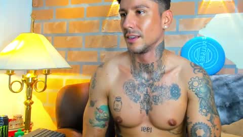 D Y L A N online show from 23, 2, 2025