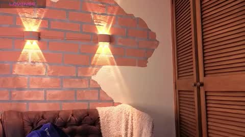 D Y L A N online show from 4, 12, 2025