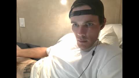 Snapshot of dylp400 chatting on 28, 2, 2025 dylp400 online show from 28, 2, 2025