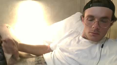 Snapshot of dylp400 chatting on 3, 3, 2025 dylp400 online show from 3, 3, 2025