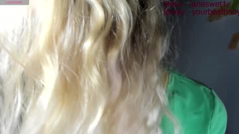 Snapshot of e___lisa chatting on 3, 12, 2024 fansly - yourbestbaby online show from 3, 12, 2024