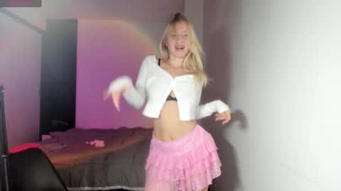 Snapshot of e___lisa chatting on 26, 12, 2024 fansly - yourbestbaby online show from 26, 12, 2024