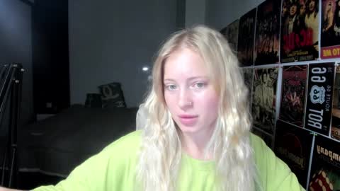 Snapshot of e___lisa chatting on 3, 2, 2025 fansly - yourbestbaby online show from 3, 2, 2025