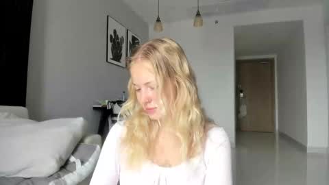 Snapshot of e___lisa chatting on 7, 2, 2025 fansly - yourbestbaby online show from 7, 2, 2025