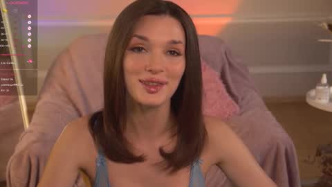 Snapshot of e_vvv_a chatting on 10, 11, 2025 Eva online show from 10, 11, 2025