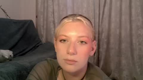 Lily online show from 18, 6, 2026