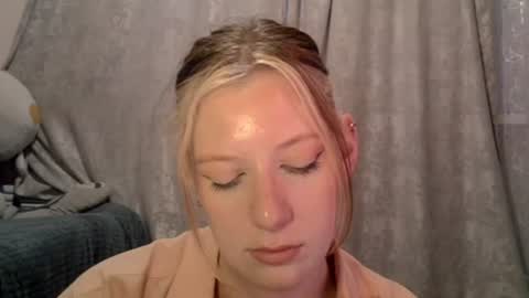 Lily online show from 21, 6, 2026