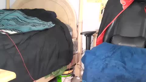 TWITTER   INSTAGRAM    easybreezy20   ONLINE 1230 AM TO 7AM online show from 15, 12, 2024