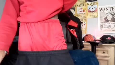 TWITTER   INSTAGRAM    easybreezy20   ONLINE 1230 AM TO 7AM online show from 7, 1, 2025