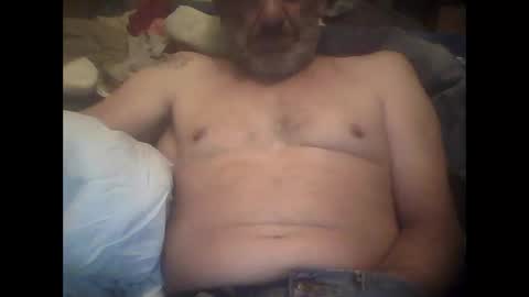 Snapshot of easye4015 chatting on 26, 11, 2025 Easye online show from 26, 11, 2025