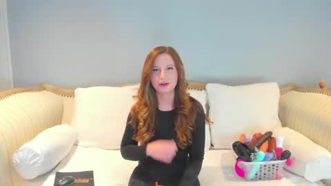 Snapshot of eatmygingersnapps chatting on 10, 12, 2024 Allison online show from 10, 12, 2024