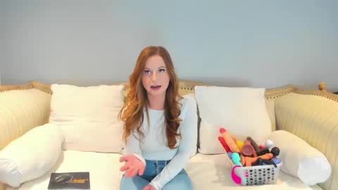 Snapshot of eatmygingersnapps chatting on 23, 12, 2024 Allison online show from 23, 12, 2024