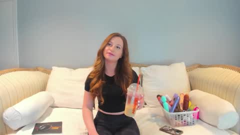 Snapshot of eatmygingersnapps chatting on 29, 1, 2025 Allison online show from 29, 1, 2025
