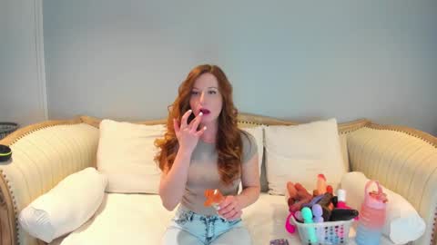 Snapshot of eatmygingersnapps chatting on 18, 2, 2025 Allison online show from 18, 2, 2025