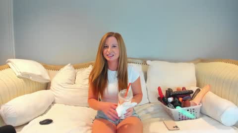 Snapshot of eatmygingersnapps chatting on 9, 9, 2025 Allison online show from 9, 9, 2025