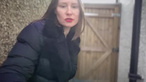 Nadia Ferreira  online show from 5, 2, 2025