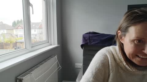 Nadia Ferreira  online show from 3, 4, 2026