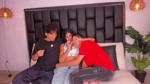 Boys Prado Vikingo and Girl online show from 7, 1, 2026