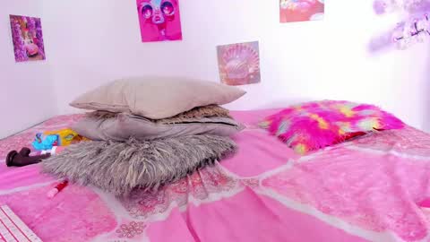 Snapshot of ebony_cute9 chatting on 1, 3, 2025 ebony_cute9 online show from 1, 3, 2025